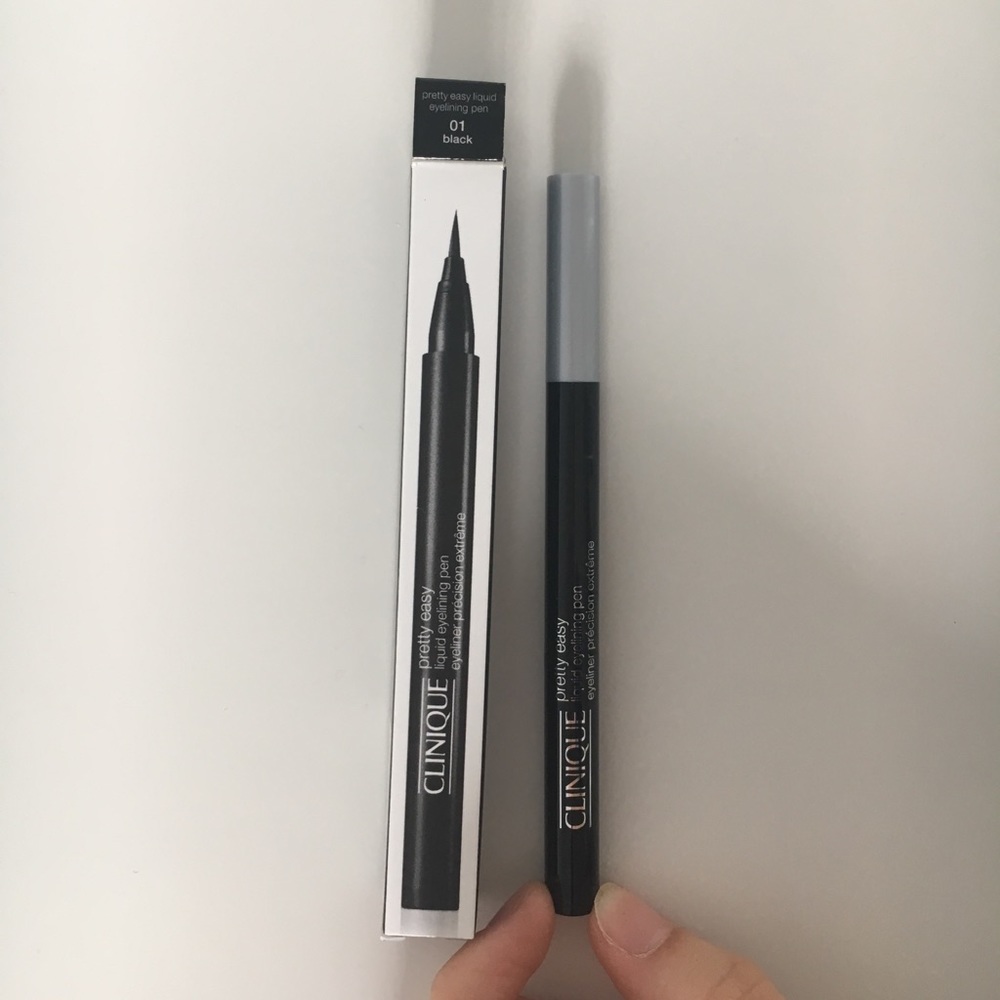 New Clinique Pretty Easy Liquid Eyeliner Black